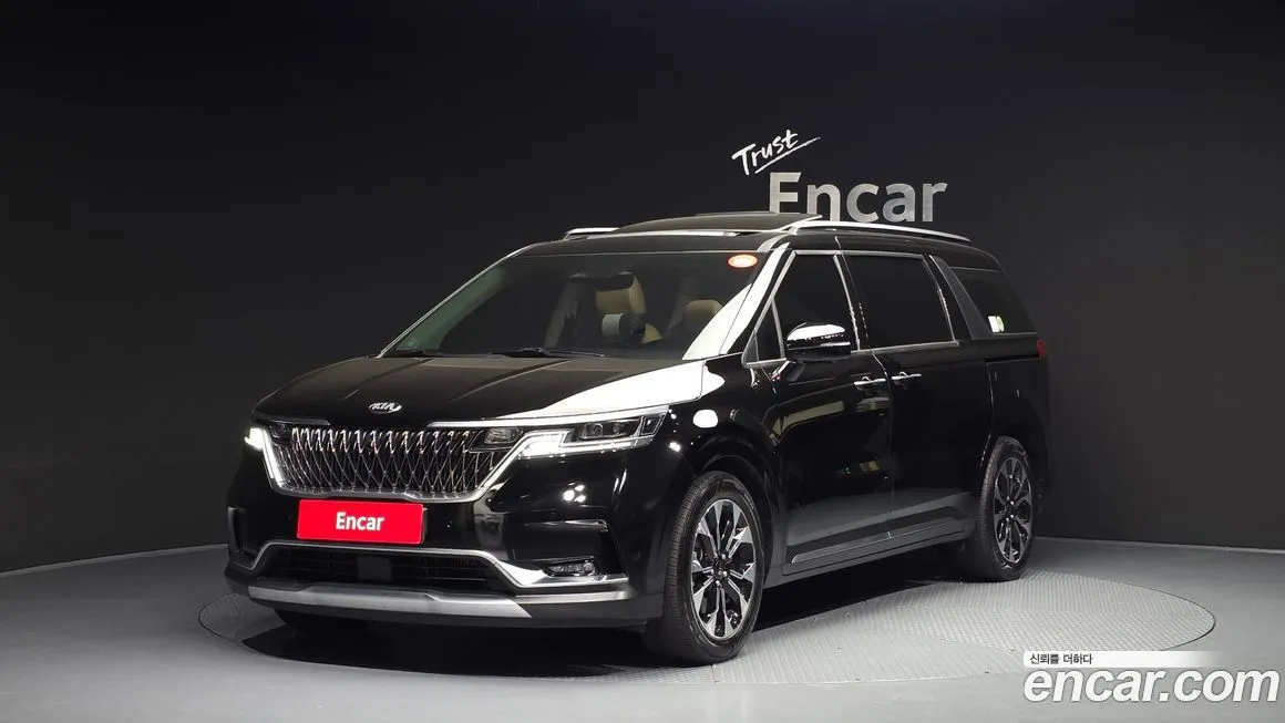 Kia Carnival — фото 1