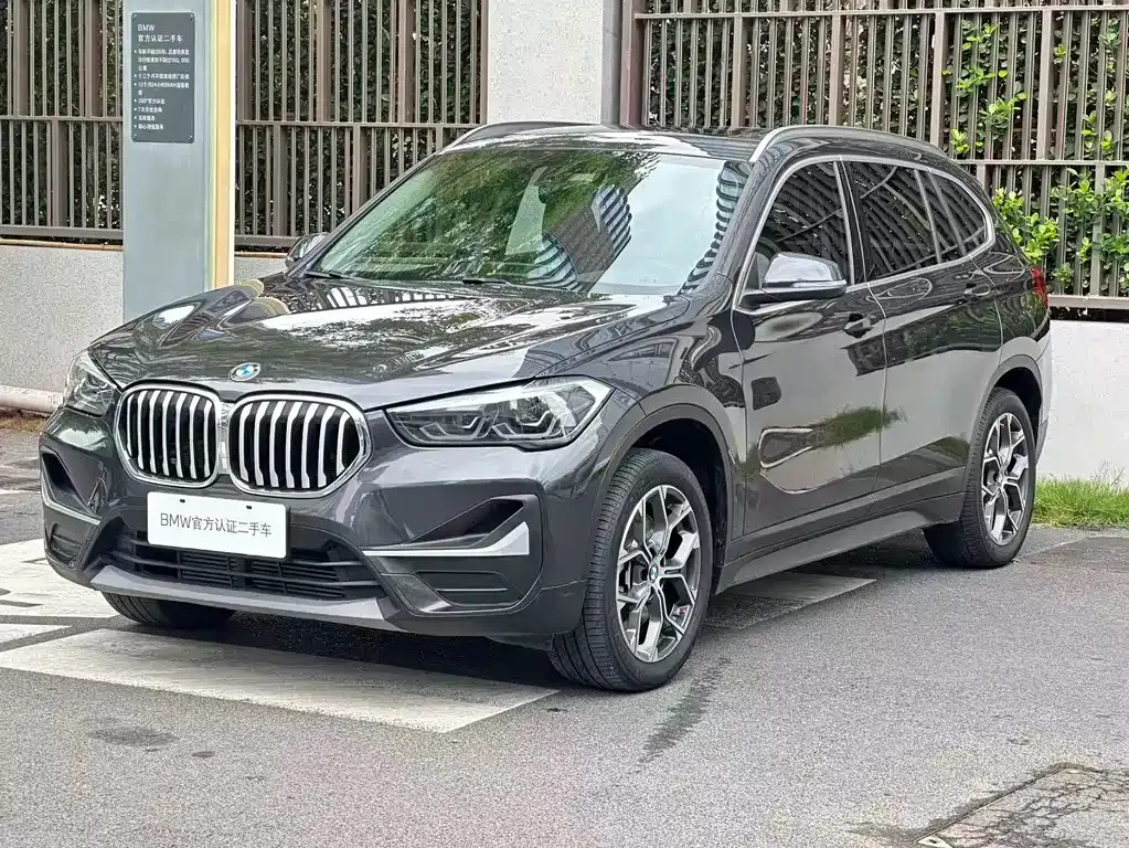 BMW X1 — фото 1