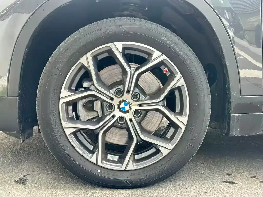 BMW X1 — фото 8