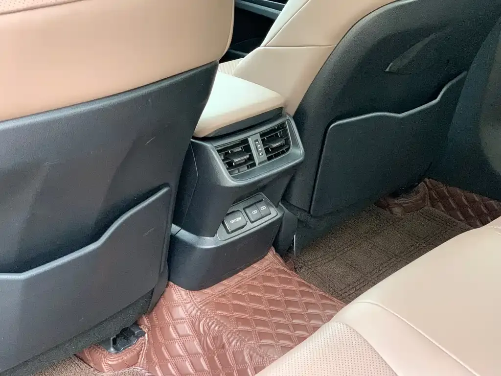 Lexus ES 2024 из CN, фото 2