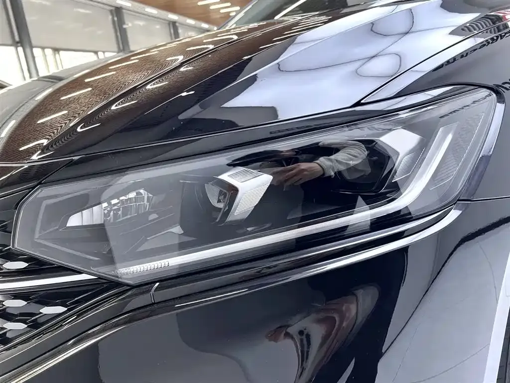 Volkswagen Passat — фото 9