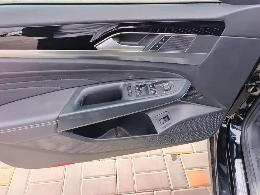Volkswagen Passat — фото 6