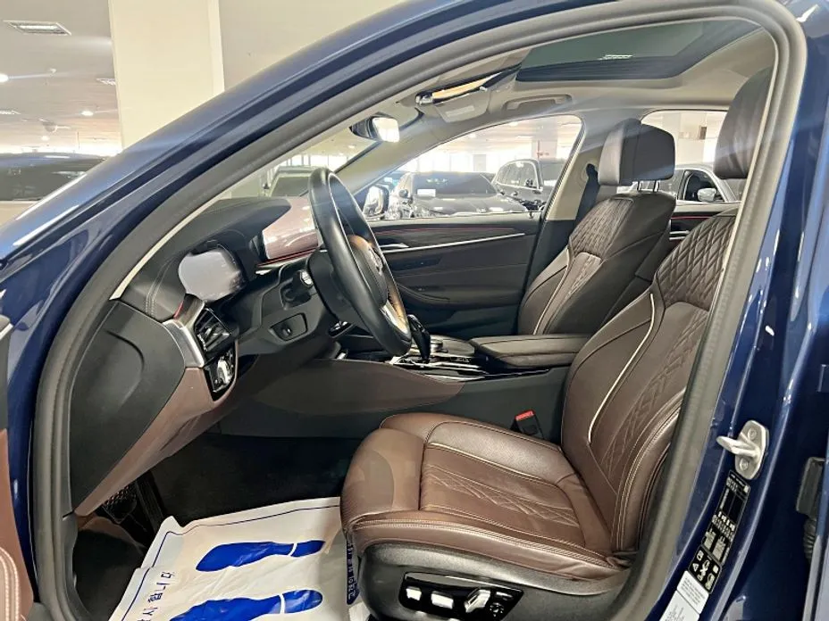 BMW 5-Series 2021 из KR, фото 9