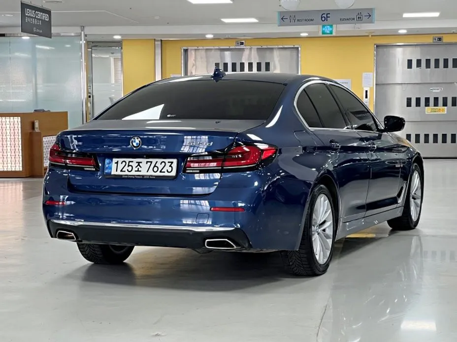 BMW 5-Series 2021 из KR, фото 10