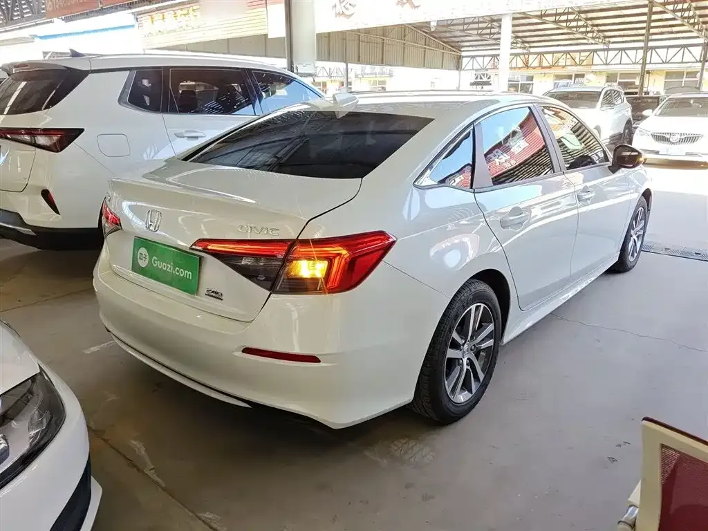 Honda Civic — фото 9