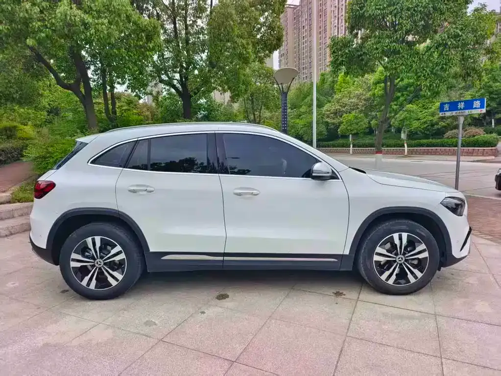 Mercedes-Benz GLA — фото 6