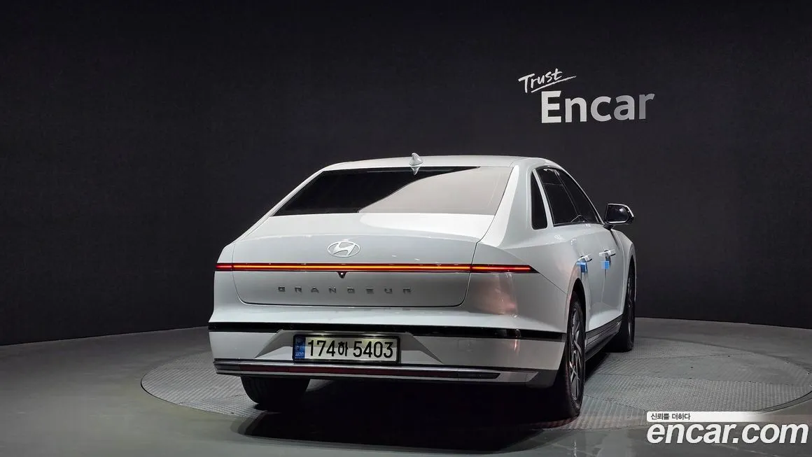Hyundai Grandeur 2023 из KR, фото 4