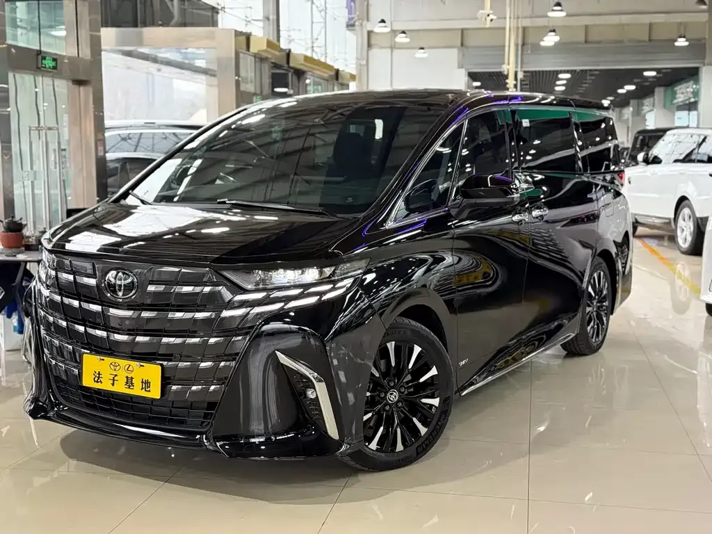 Toyota Alphard — фото 8