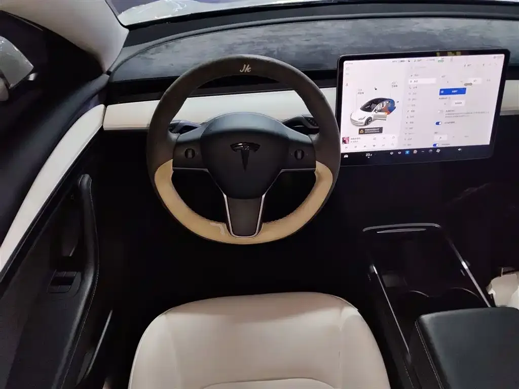 Tesla Model 3 — фото 2