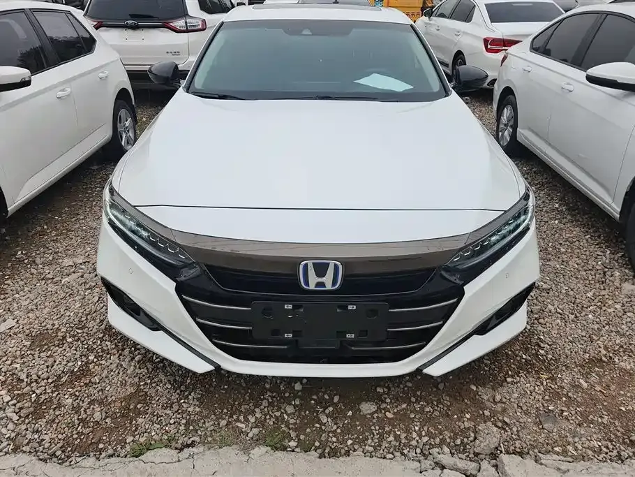 Honda Accord — фото 8