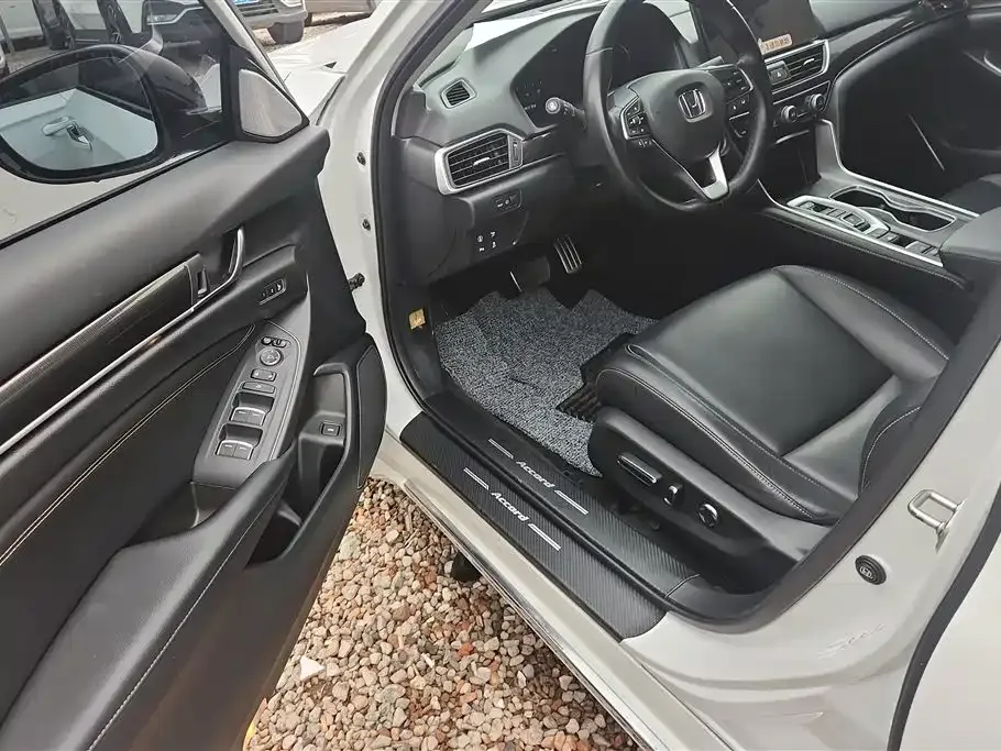 Honda Accord — фото 4
