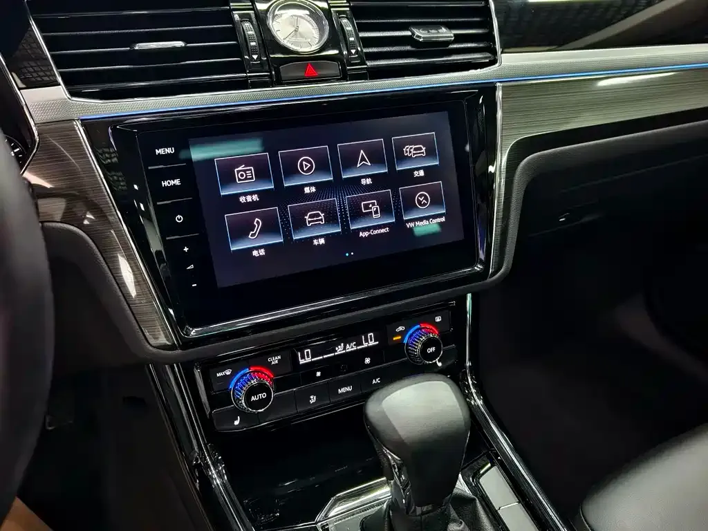 Volkswagen Phideon — фото 4