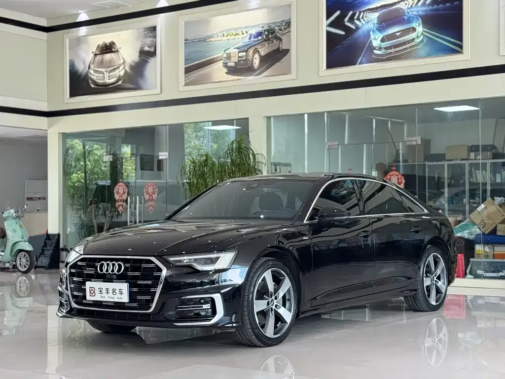 Audi A6L — фото 1