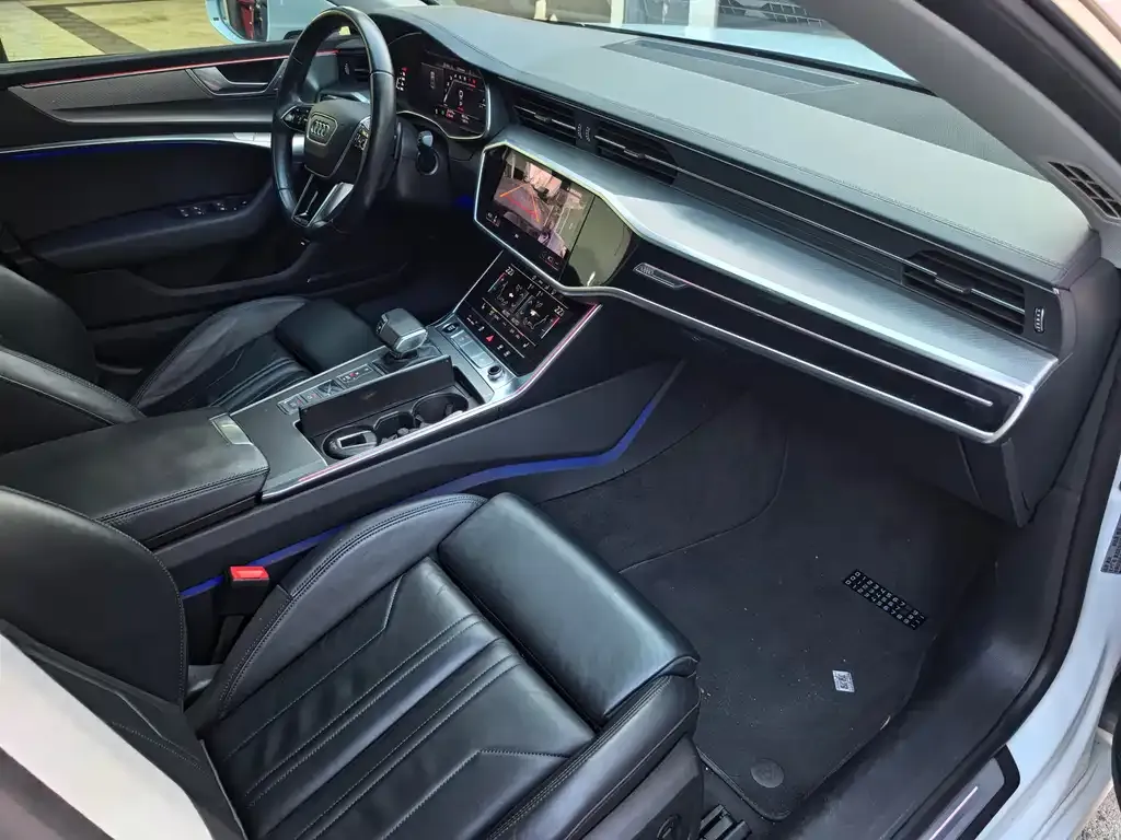 Audi A7 2022 из CN, фото 7