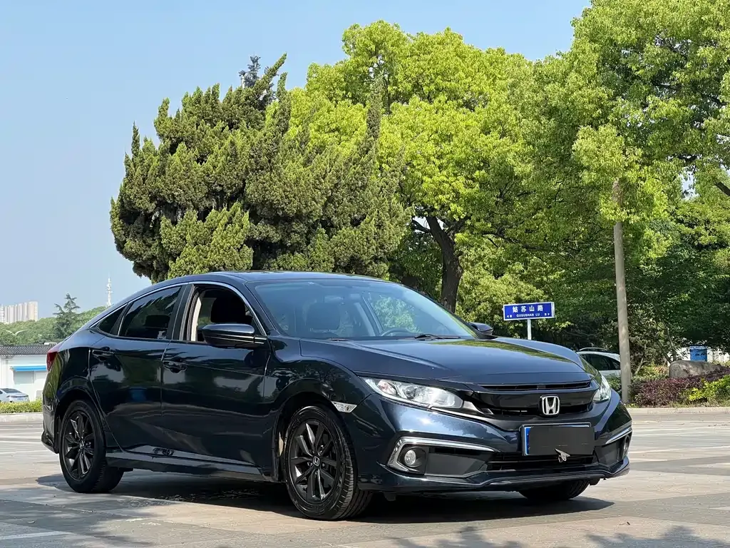 Honda Civic — фото 10
