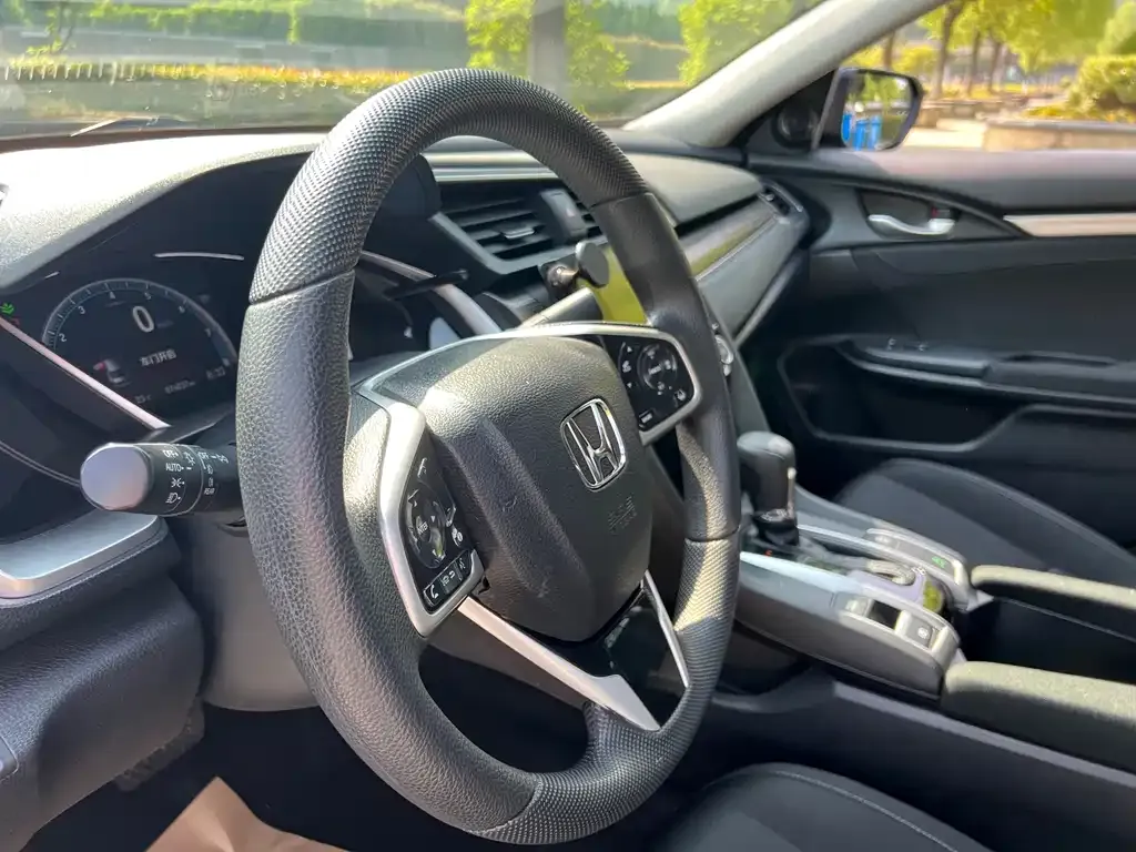 Honda Civic — фото 3