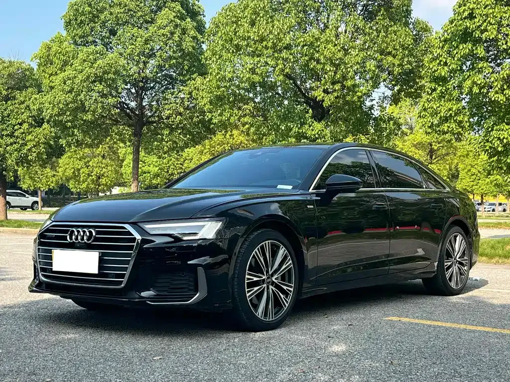 Audi A6L — фото 1