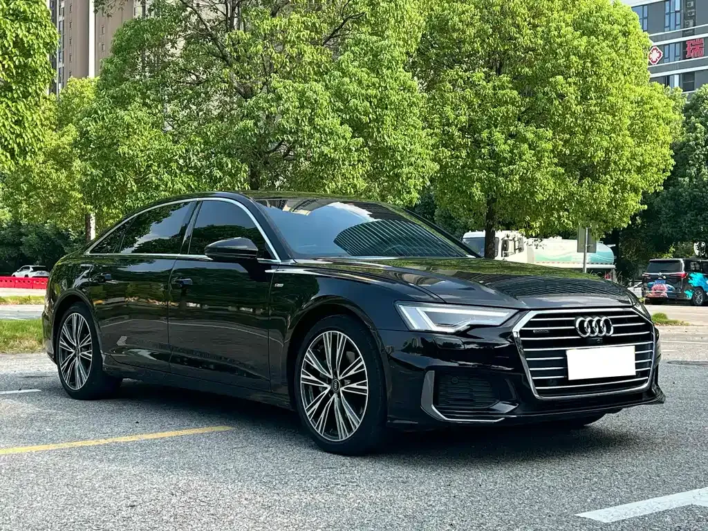 Audi A6L — фото 9