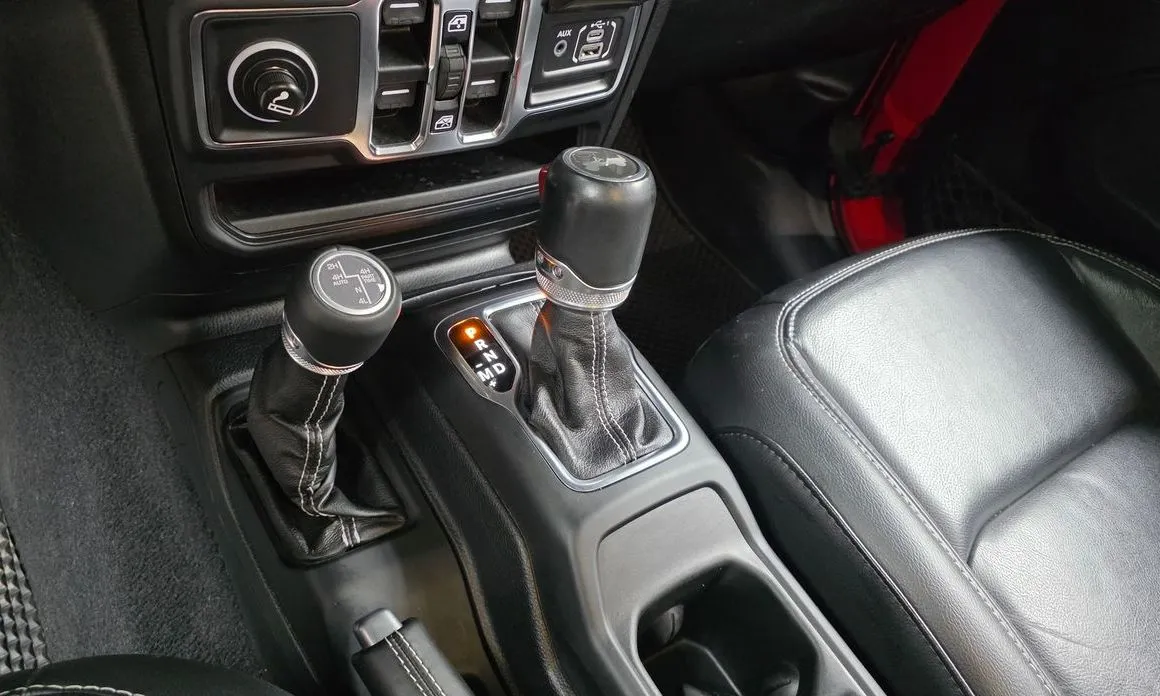 Jeep Wrangler 2021 из KR, фото 10