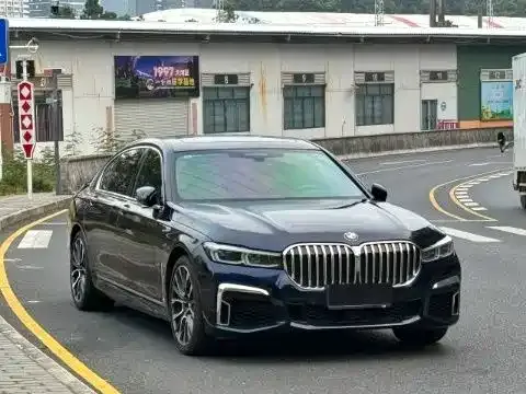 BMW 7 Series 2021 из CN, фото 5