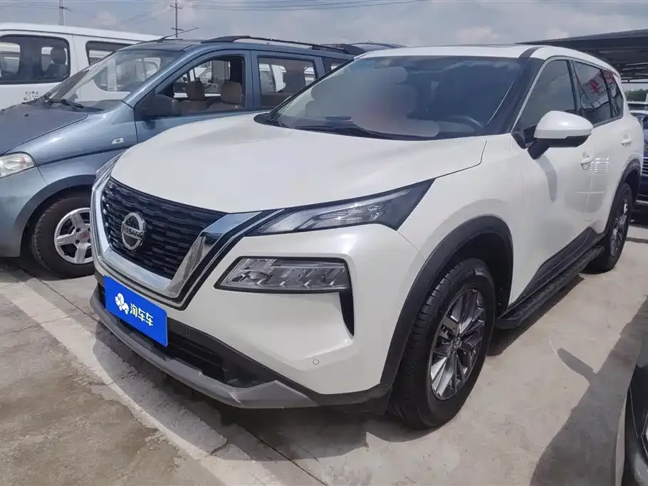 Nissan X-Trail — фото 1
