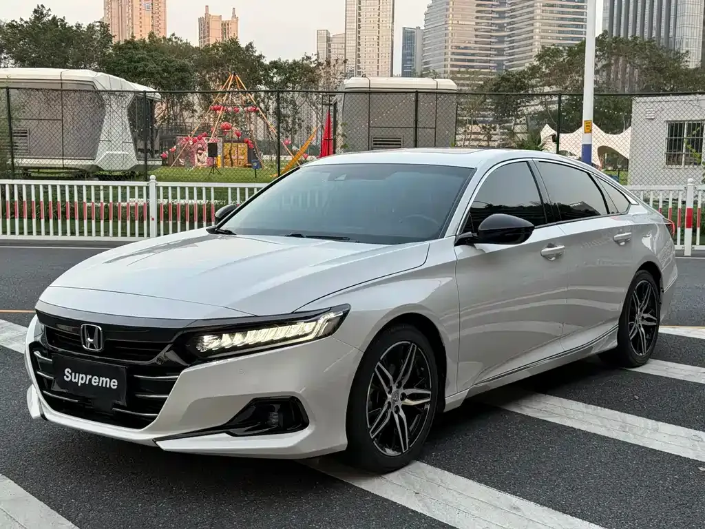 Honda Accord — фото 10