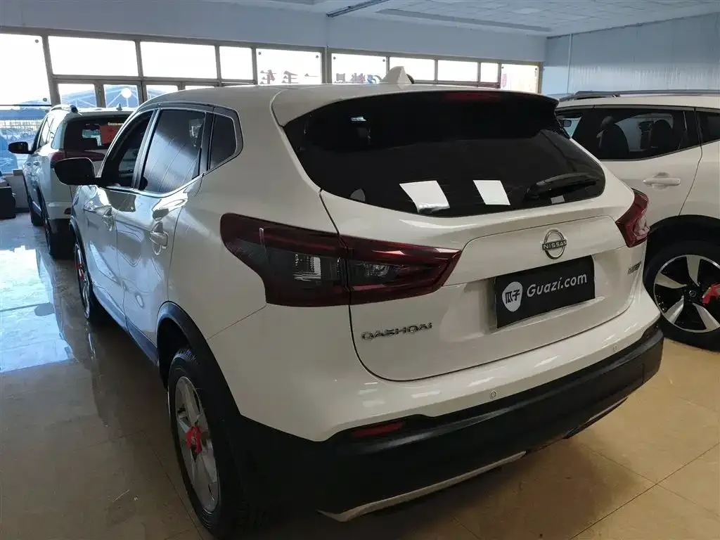 Nissan Qashqai — фото 8