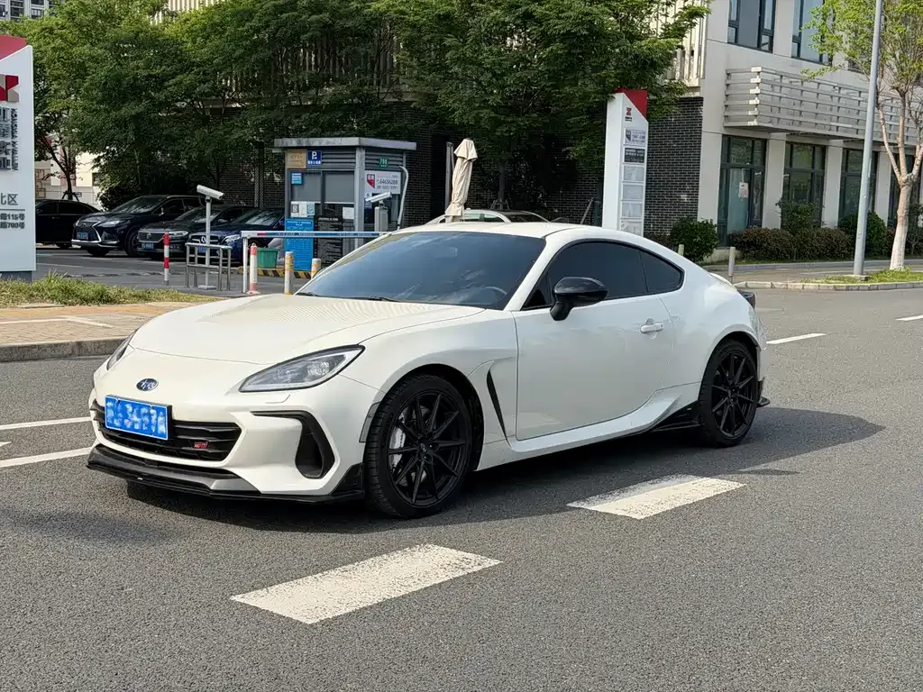 Subaru BRZ — фото 1