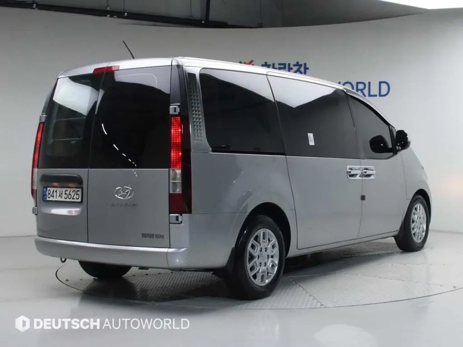 Hyundai Staria 2023 из KR, фото 2