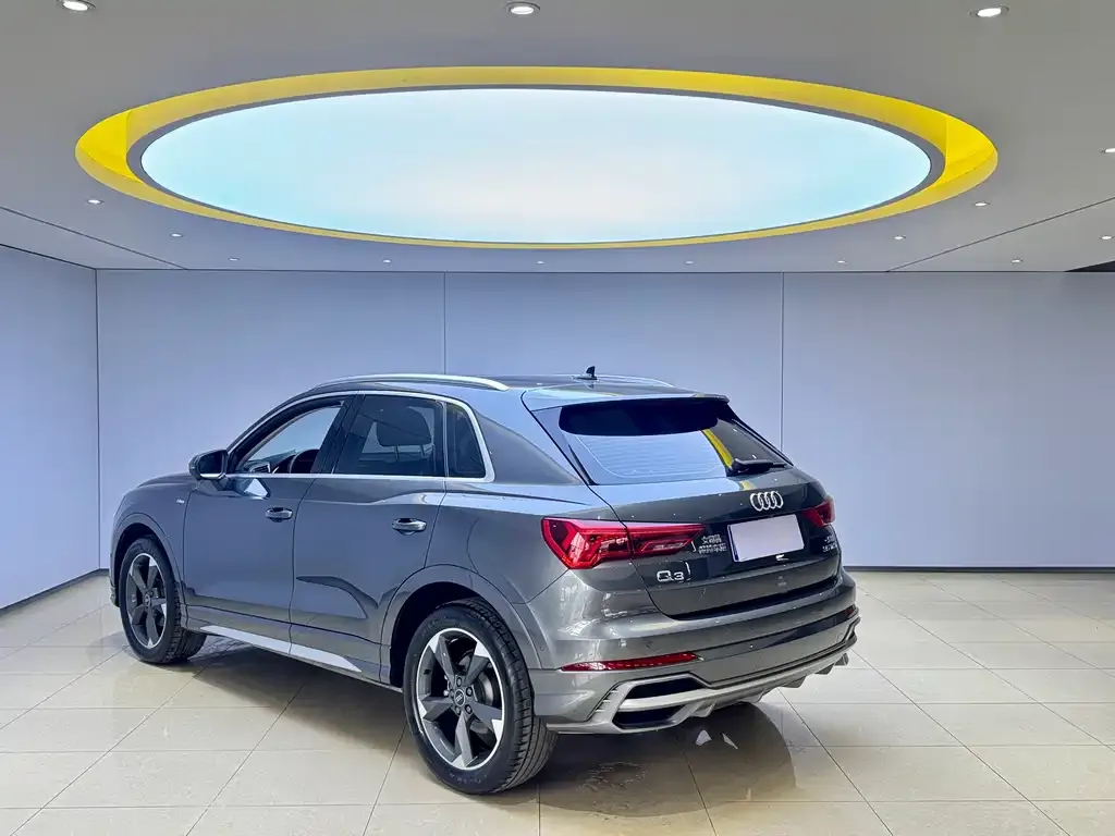 Audi Q3 — фото 5