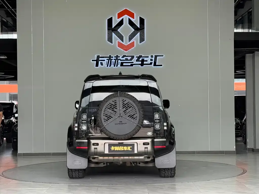 Land Rover Defender — фото 10