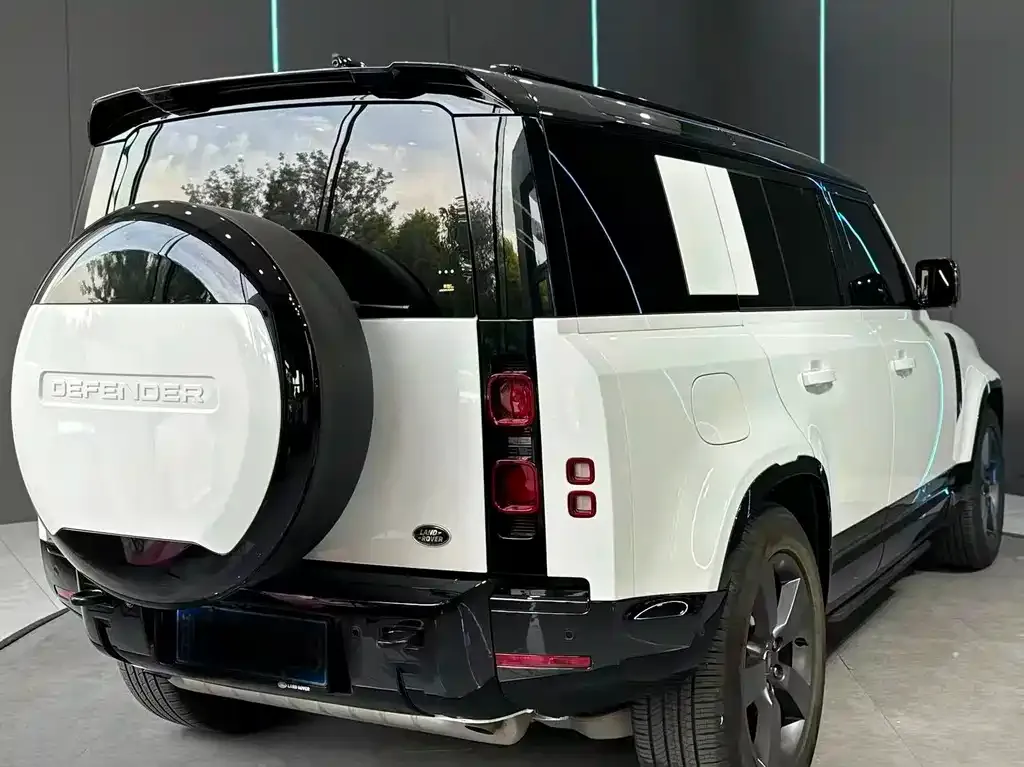 Land Rover Defender — фото 3