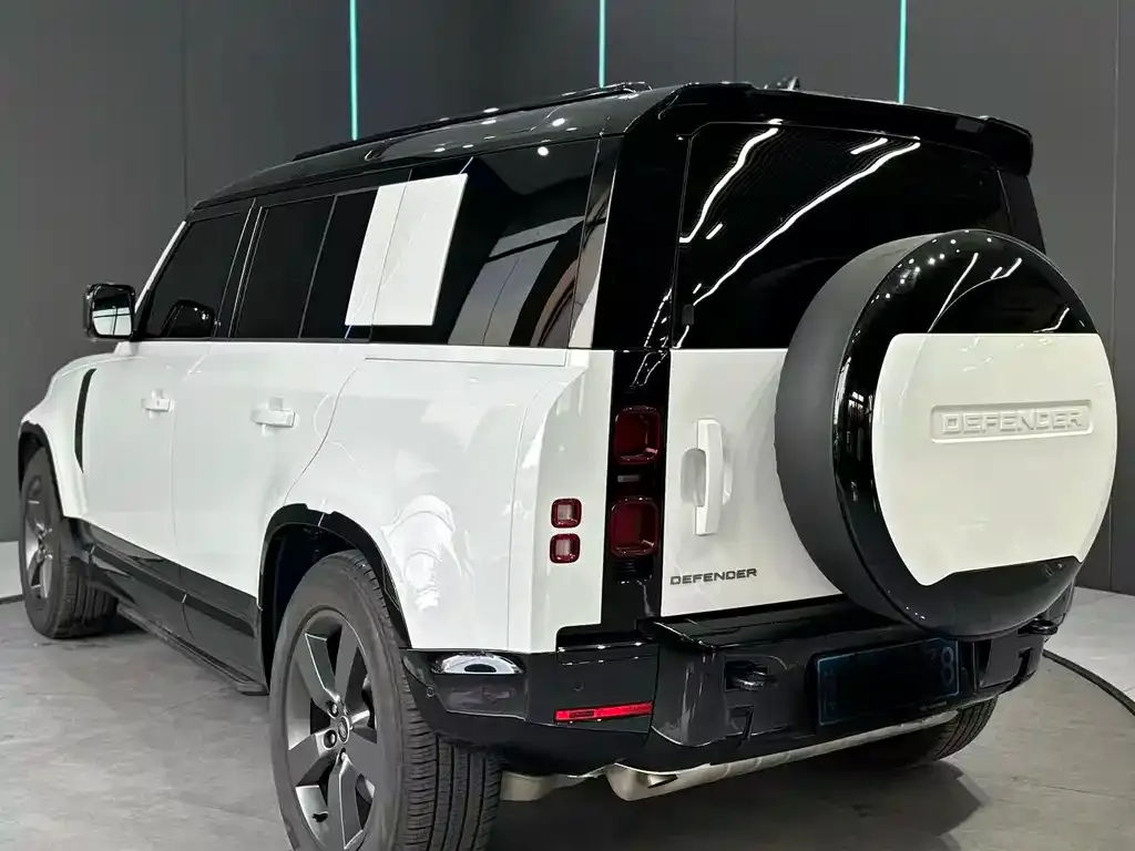 Land Rover Defender — фото 5