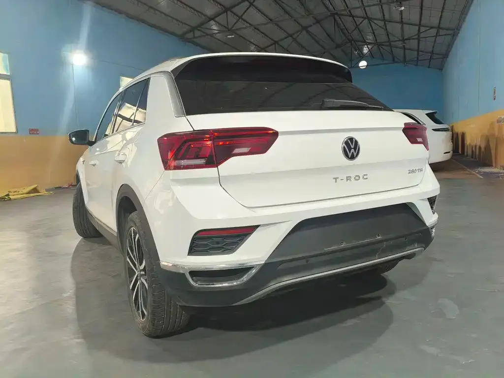 Volkswagen T-Roc — фото 2