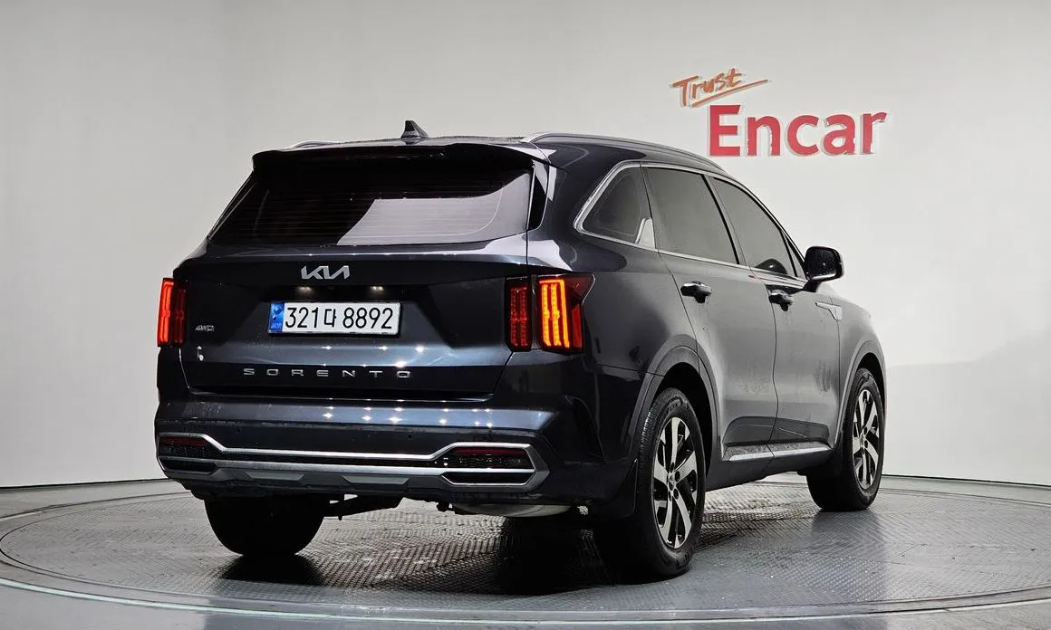 Kia Sorento — фото 6
