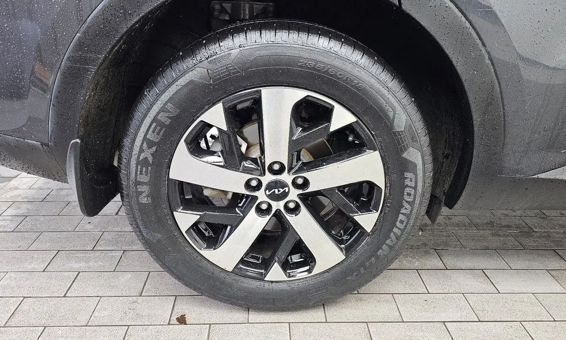 Kia Sorento — фото 10