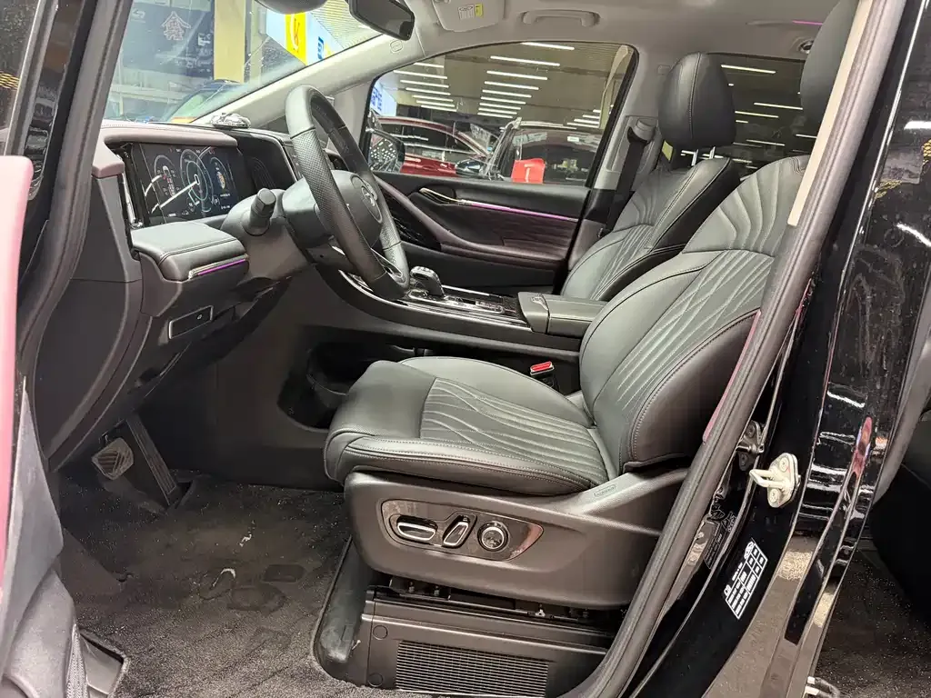 GAC Motor Trumpchi M8 — фото 8
