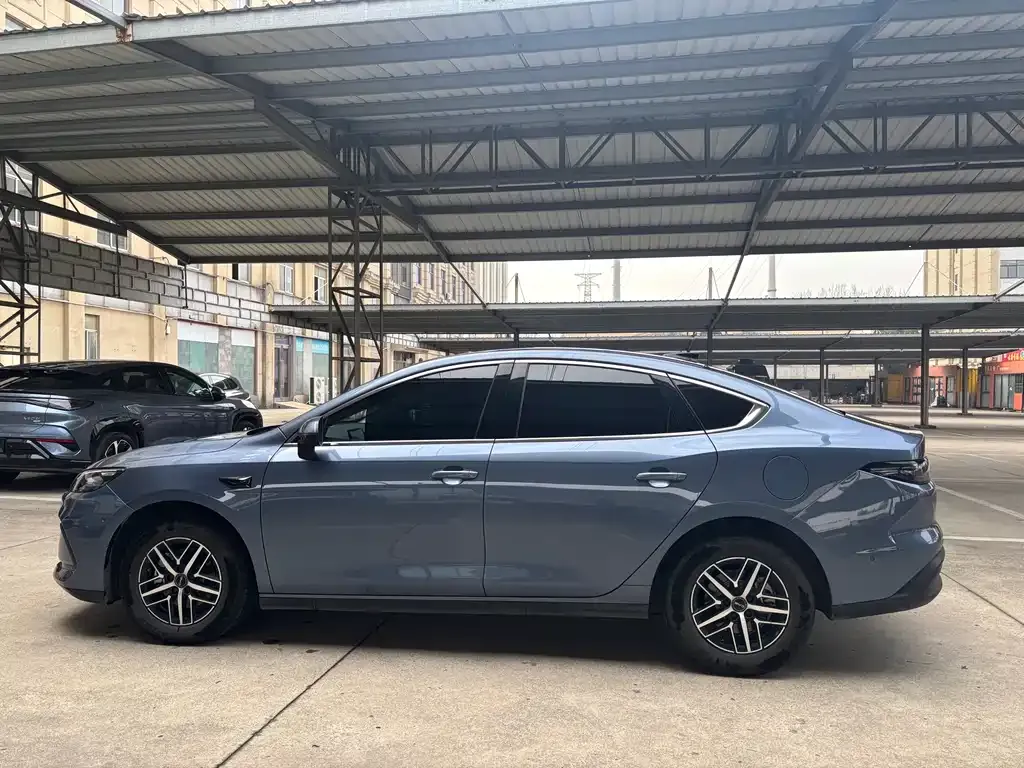 BYD Seal 05 DM-i — фото 7