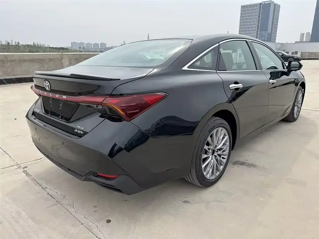 Toyota Avalon — фото 4