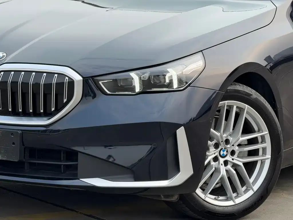 BMW 5 Series — фото 2
