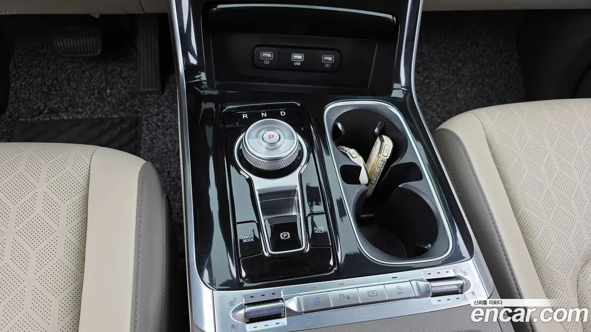 Kia Carnival — фото 10