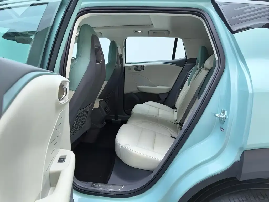 Lynk & Co 06 EM-P 2023 из CN, фото 9