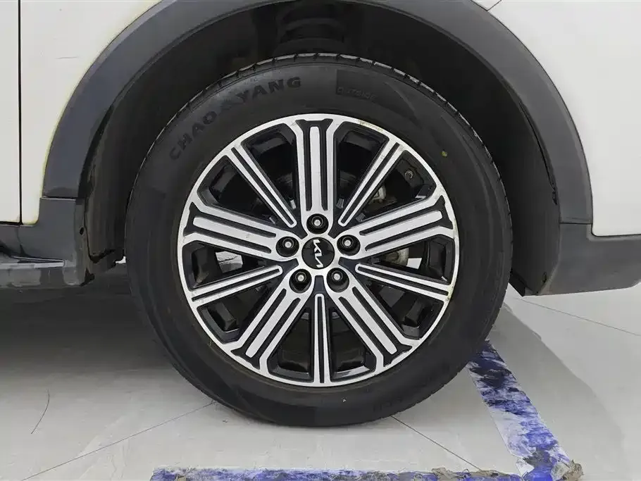 Kia Sportage — фото 9