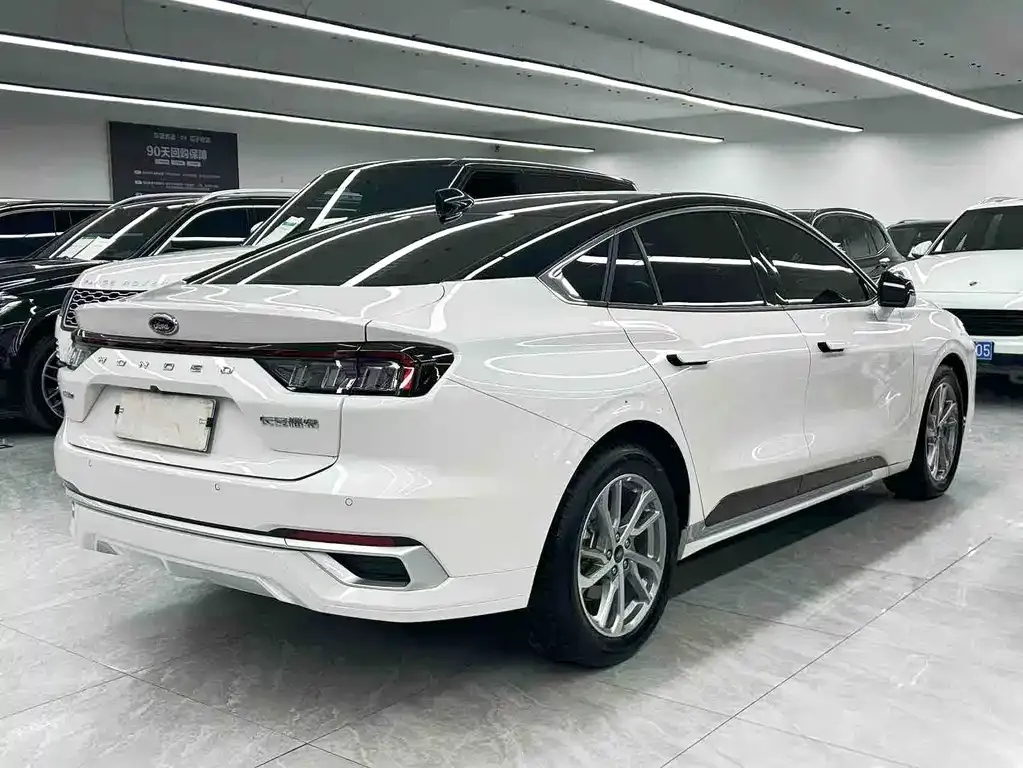 Ford Mondeo — фото 5