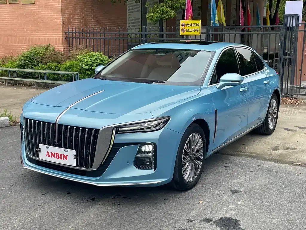 Hongqi H5 — фото 1