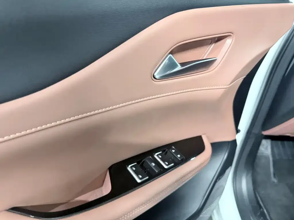 Changan UNI-Z 2025 из CN, фото 3