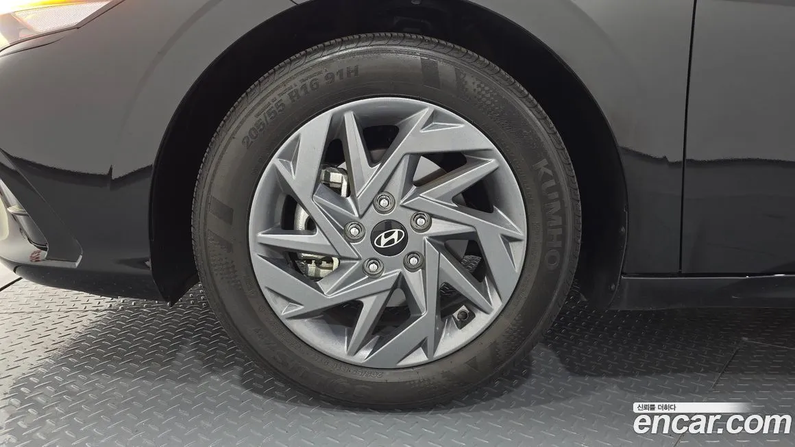 Hyundai AVANTE — фото 9