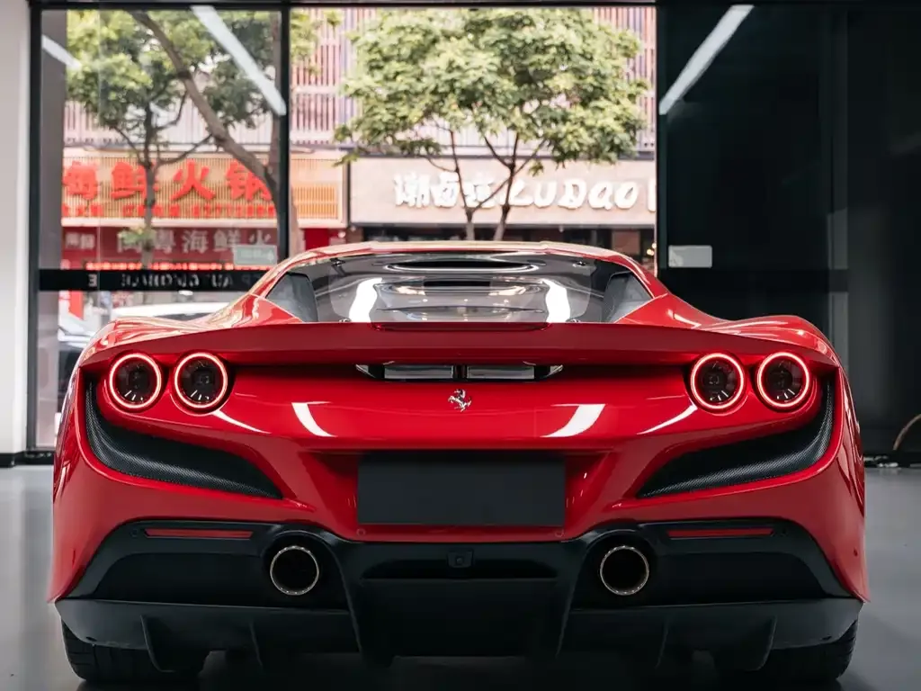 Ferrari F8 — фото 7