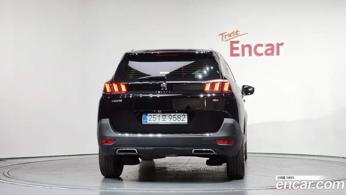 Peugeot 5008 2024 из KR, фото 3