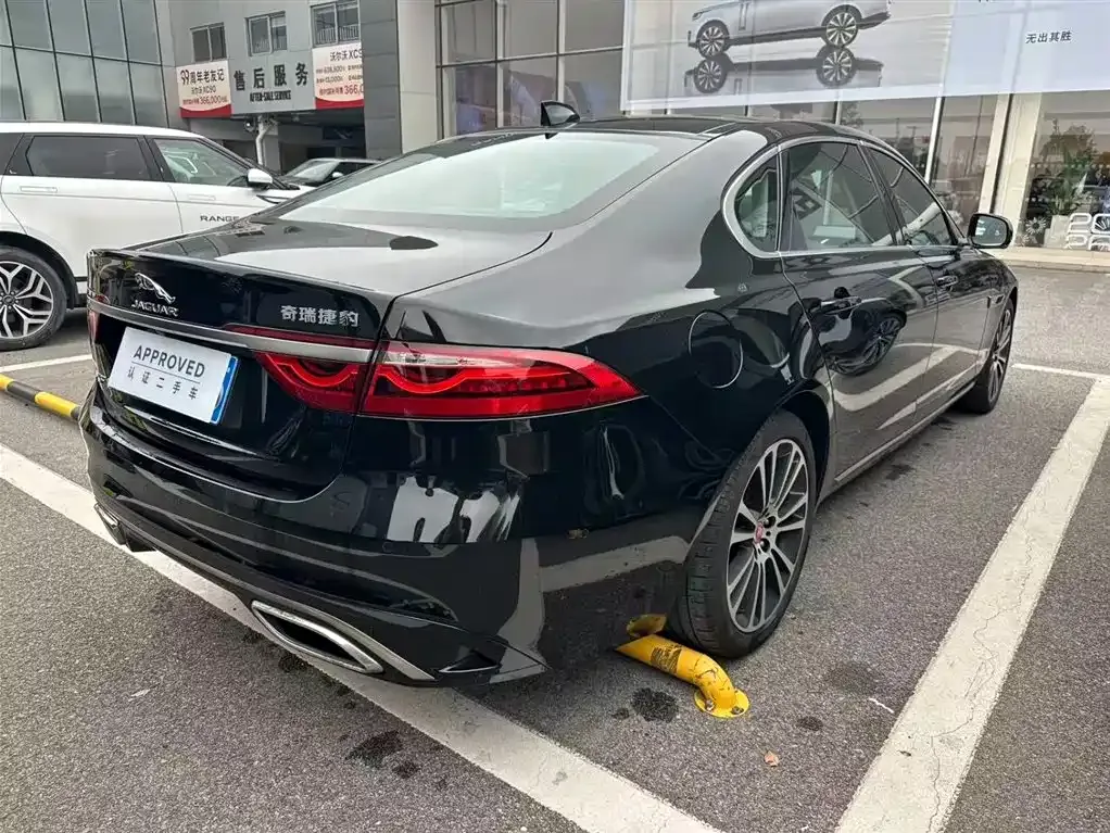 Jaguar XFL — фото 10